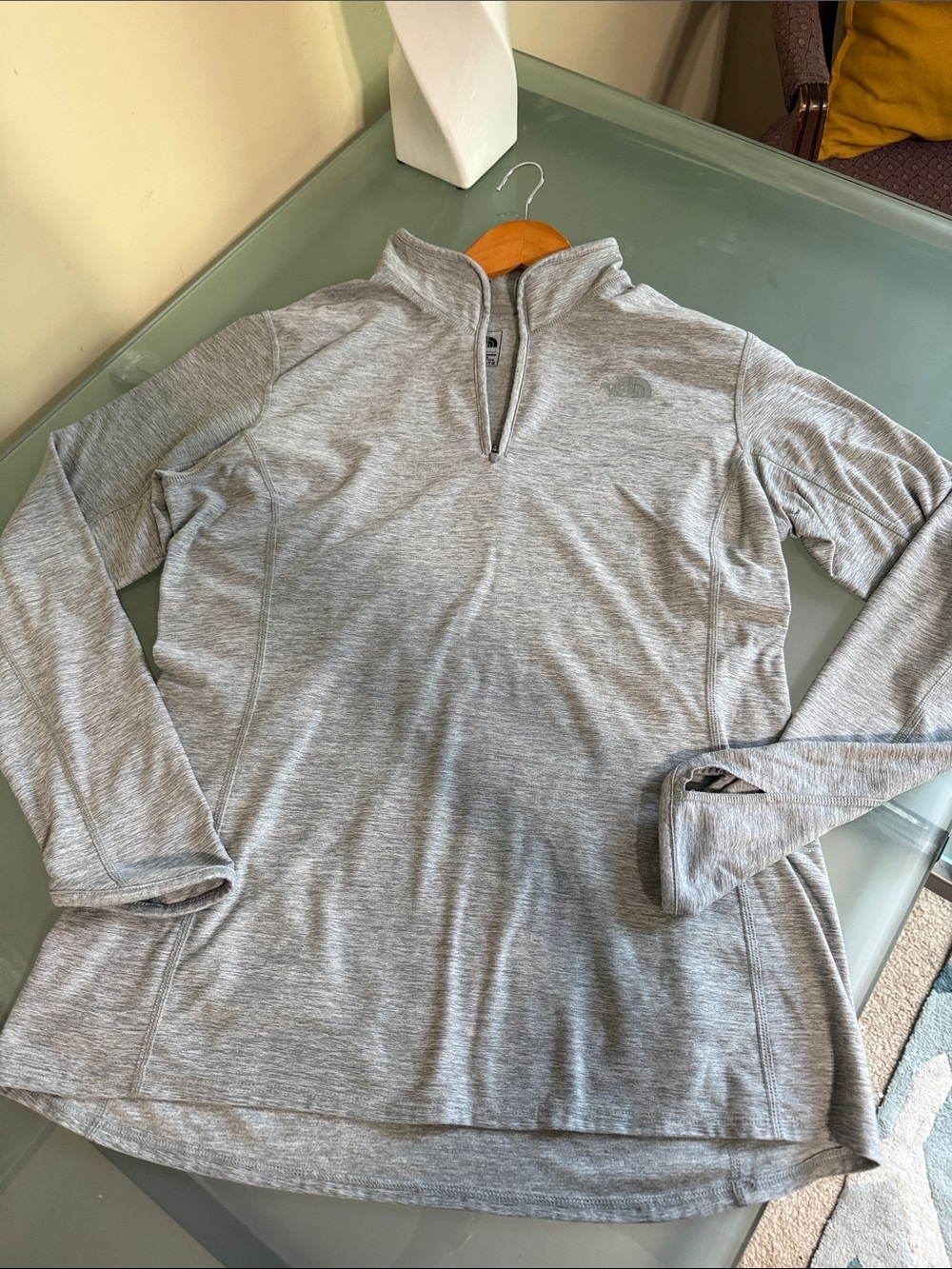 The North Face Womens Half-Zip Performance Pullover with Thumb Holes Size XL